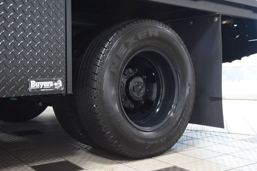 2025 Ram 3500 Chassis Cab 3500 CREW 4X4 * CUMMINS * 9' FLATBED W/ BOXES & AUX TANK - 23051911 - 18