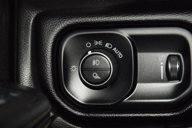 2025 Ram 5500 Chassis Cab 5500 CREW 4X4 * BIG HORN * CUMMINS * NEW CM UTILITY-HAULER - 22912511 - 31