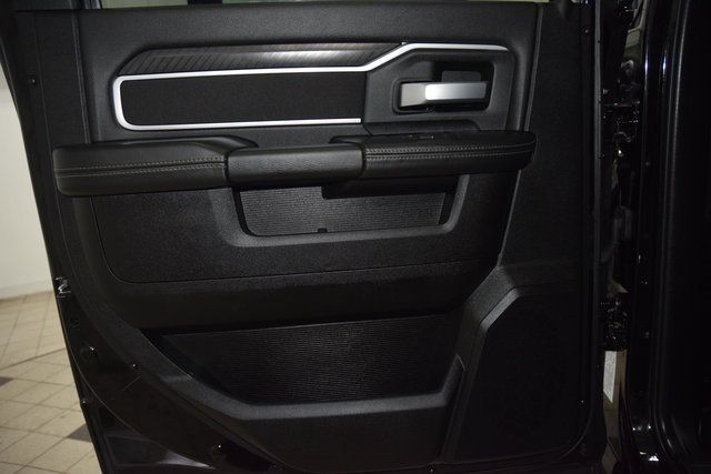 2025 Ram 5500 Chassis Cab 5500 CREW 4X4 * BIG HORN * CUMMINS * NEW CM UTILITY-HAULER - 22912511 - 40