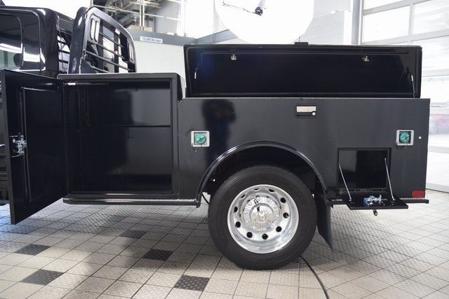 2025 Ram 5500 Chassis Cab 5500 CREW 4X4 * BIG HORN * CUMMINS * NEW CM UTILITY-HAULER - 22912511 - 48