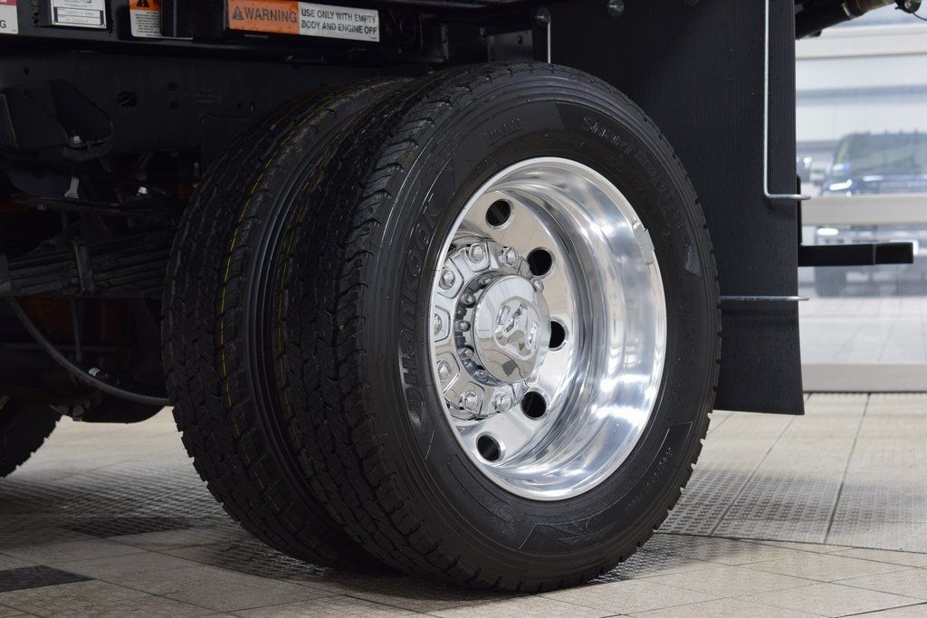 2025 Ram 5500 Chassis Cab 5500 CREW 4X4 * CUMMINS * NEW 12' LANDSCAPE DUMP  - 22959452 - 16