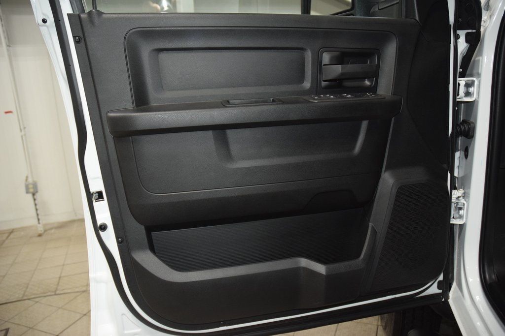 2025 Ram 5500 Chassis Cab 5500 CREW 4X4 * CUMMINS * NEW 12' LANDSCAPE DUMP  - 22959452 - 35