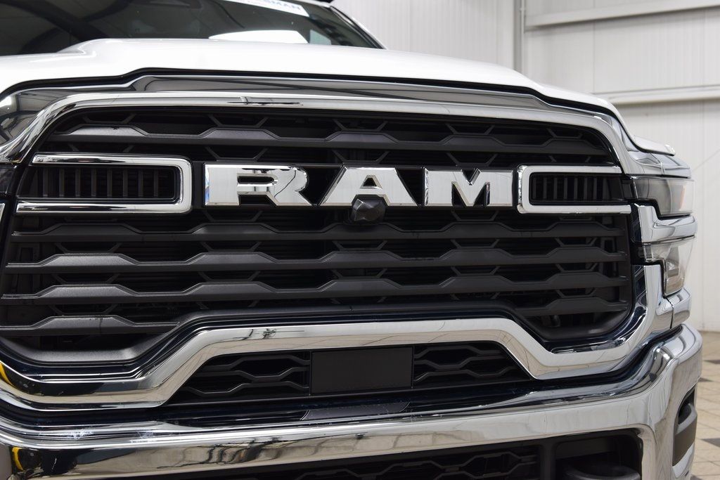 2025 Ram 5500 Chassis Cab 5500 CREW 4X4 * CUMMINS * NEW 12' LANDSCAPE DUMP  - 22959452 - 4