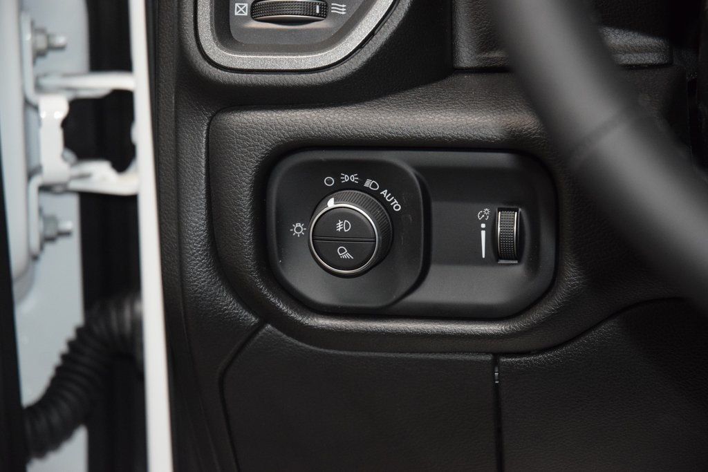 2025 Ram 5500 Chassis Cab 5500 CREW 4X4 * CUMMINS * NEW 12' LANDSCAPE DUMP - 22981982 - 25