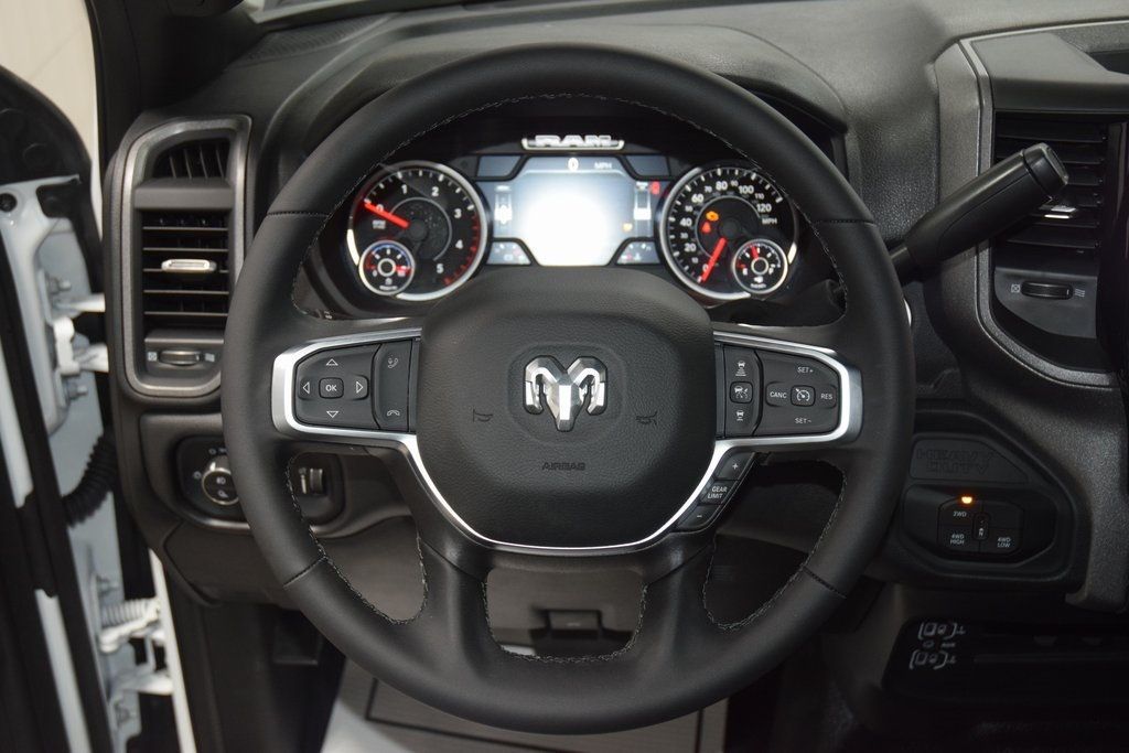 2025 Ram 5500 Chassis Cab 5500 CREW 4X4 * CUMMINS * NEW 12' LANDSCAPE DUMP - 22981982 - 26