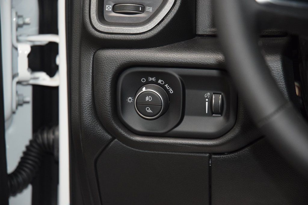 2025 Ram 5500 Chassis Cab 5500 CREW 4X4 * CUMMINS * NEW 12' PJ'S LANDSCAPE DUMP - 22982016 - 24