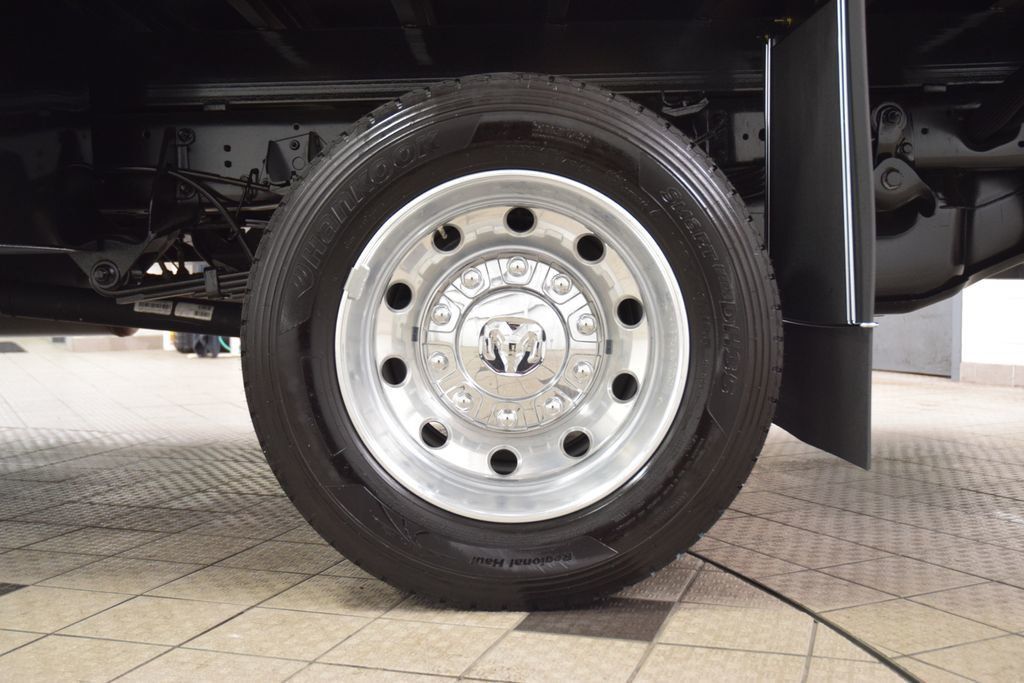 2025 Ram 5500 Chassis Cab 5500 CREW 4X4 * CUMMINS * NEW PJ'S CONCRETE BODY  - 22988804 - 16