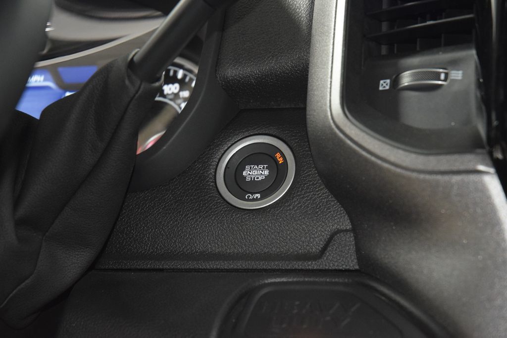 2025 Ram 5500 Chassis Cab 5500 CREW 4X4 * CUMMINS * NEW PJ'S CONCRETE BODY  - 22988804 - 23