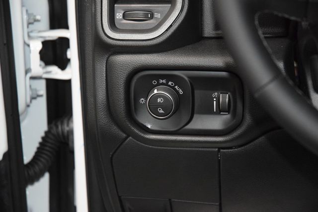 2025 Ram 5500 Chassis Cab 5500 CREW 4X4 * CUMMINS * NEW PJ'S CONCRETE BODY  - 22988804 - 24