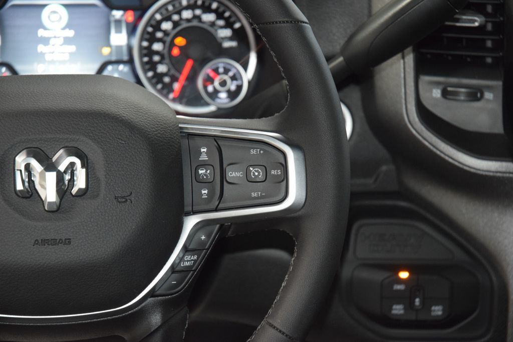 2025 Ram 5500 Chassis Cab 5500 CREW 4X4 * CUMMINS * NEW PJ'S CONCRETE BODY  - 22988804 - 27