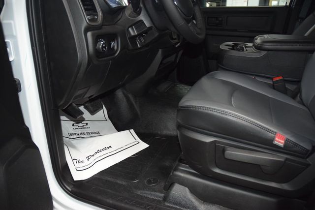 2025 Ram 5500 Chassis Cab 5500 CREW 4X4 * CUMMINS * NEW PJ'S CONCRETE BODY  - 22988804 - 28