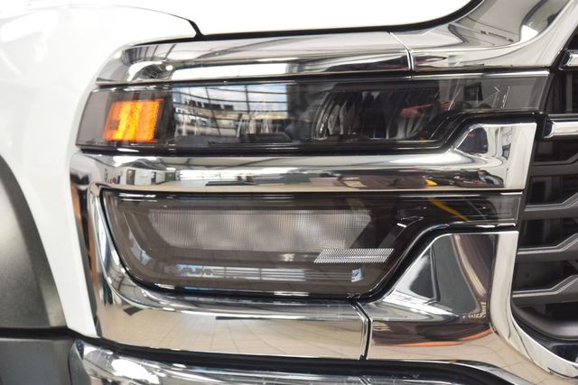 2025 Ram 5500 Chassis Cab 5500 CREW 4X4 * CUMMINS * NEW PJ'S CONCRETE BODY  - 22988804 - 5