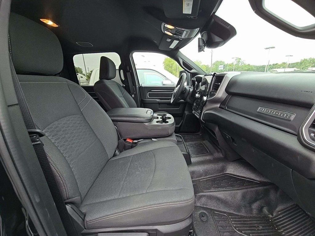 2025 Ram 5500 Tradesman photo 4
