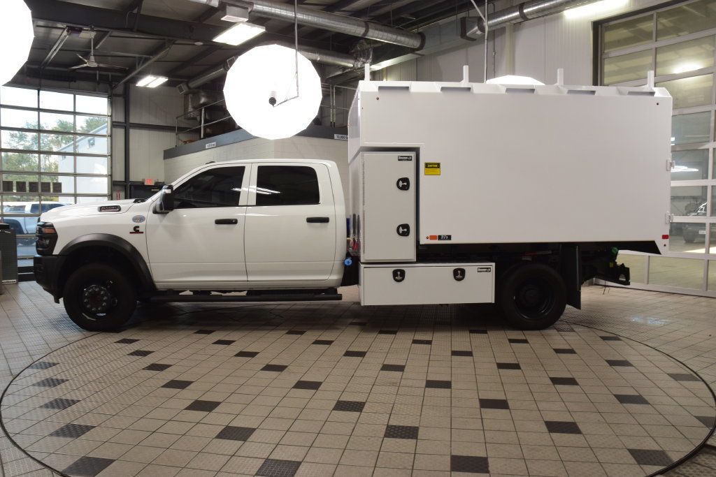 2025 Ram 5500 Chassis Cab Tradesman 4x4 Crew Cab 84" CA 197.4" WB - 23075591 - 2
