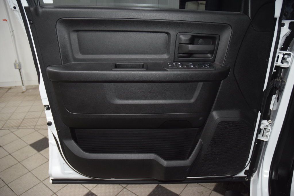 2025 Ram 5500 Chassis Cab Tradesman 4x4 Crew Cab 84" CA 197.4" WB - 23075591 - 35