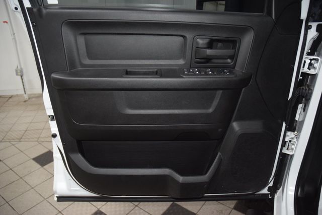2025 Ram 5500 Chassis Cab Tradesman 4x4 Crew Cab 84" CA 197.4" WB - 23075591 - 35