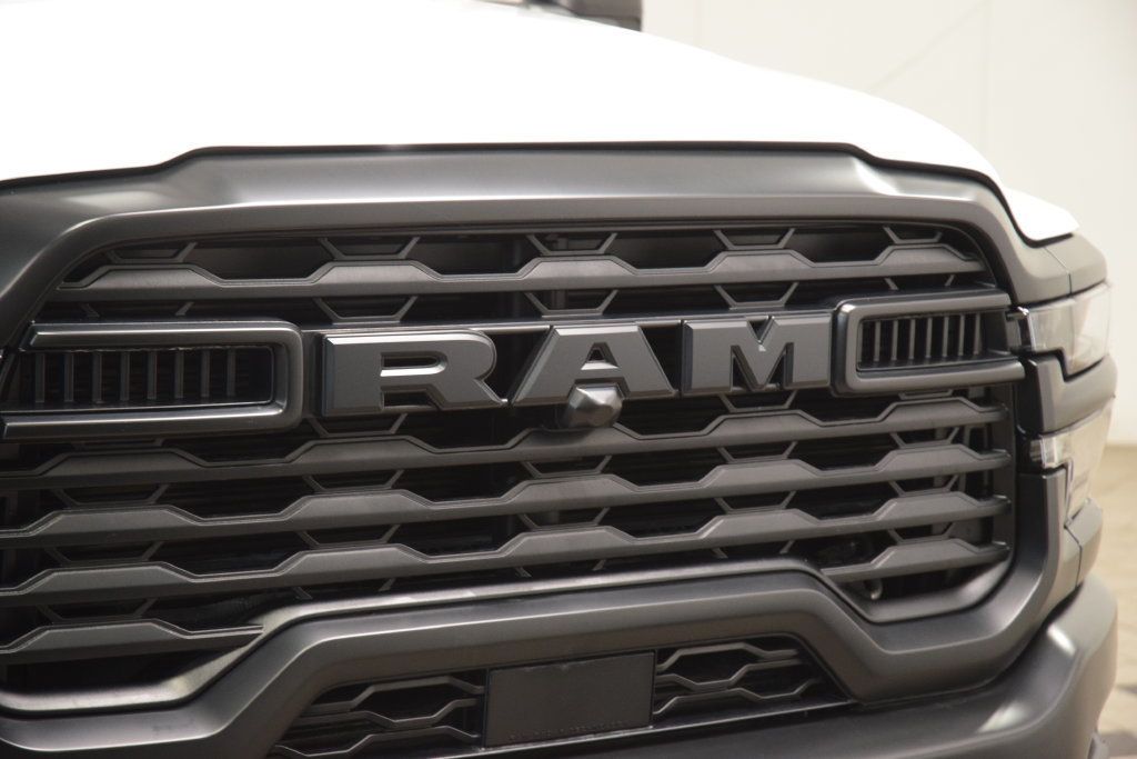2025 Ram 5500 Chassis Cab Tradesman 4x4 Crew Cab 84" CA 197.4" WB - 23075591 - 6