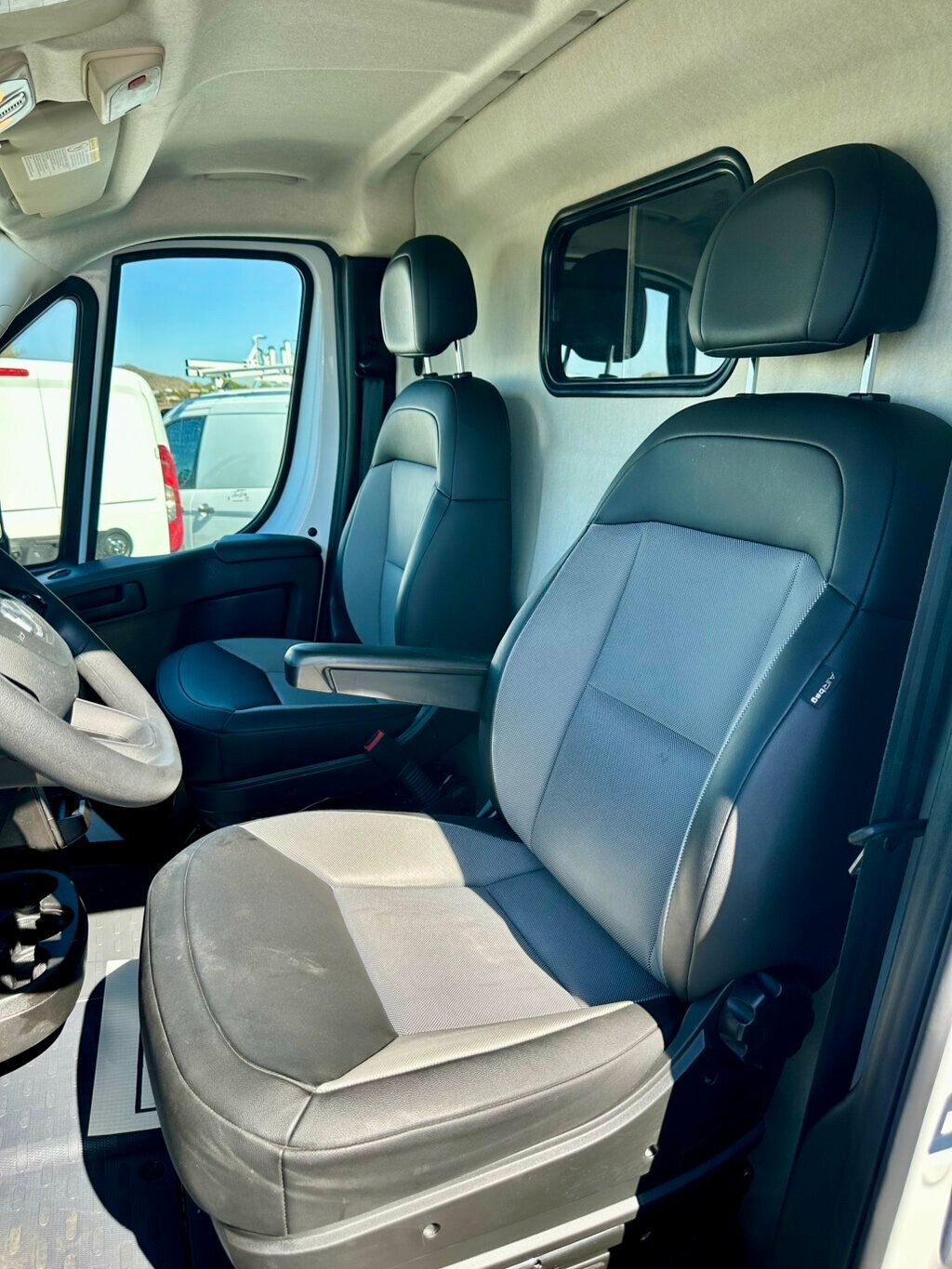 2025 Ram ProMaster 2500 photo 7