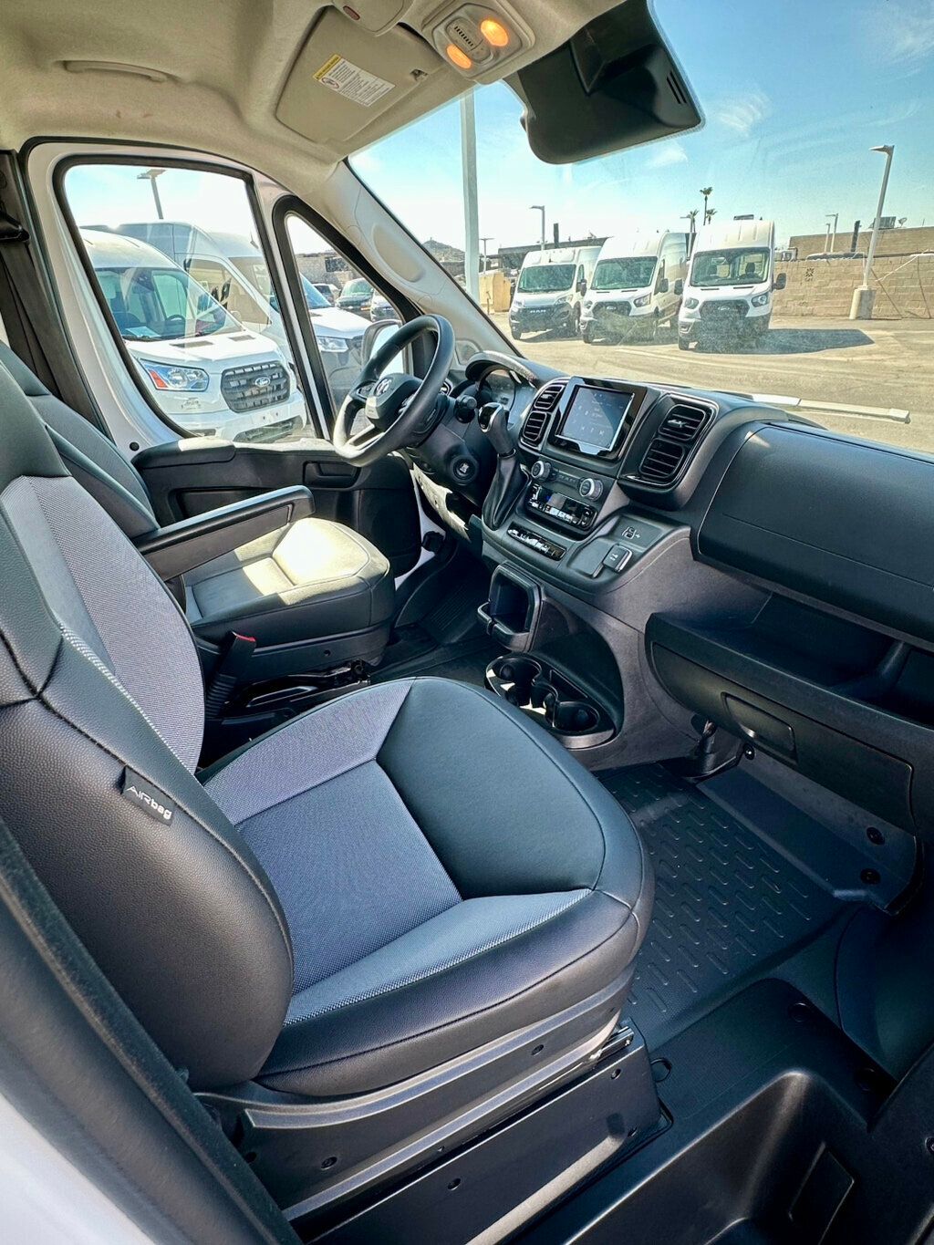 2025 Ram ProMaster 2500 photo 8