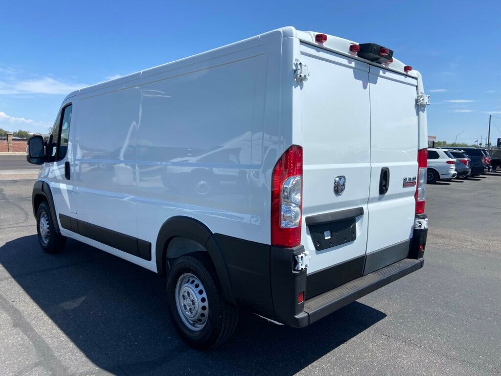 2025 Ram ProMaster 2500 photo 3