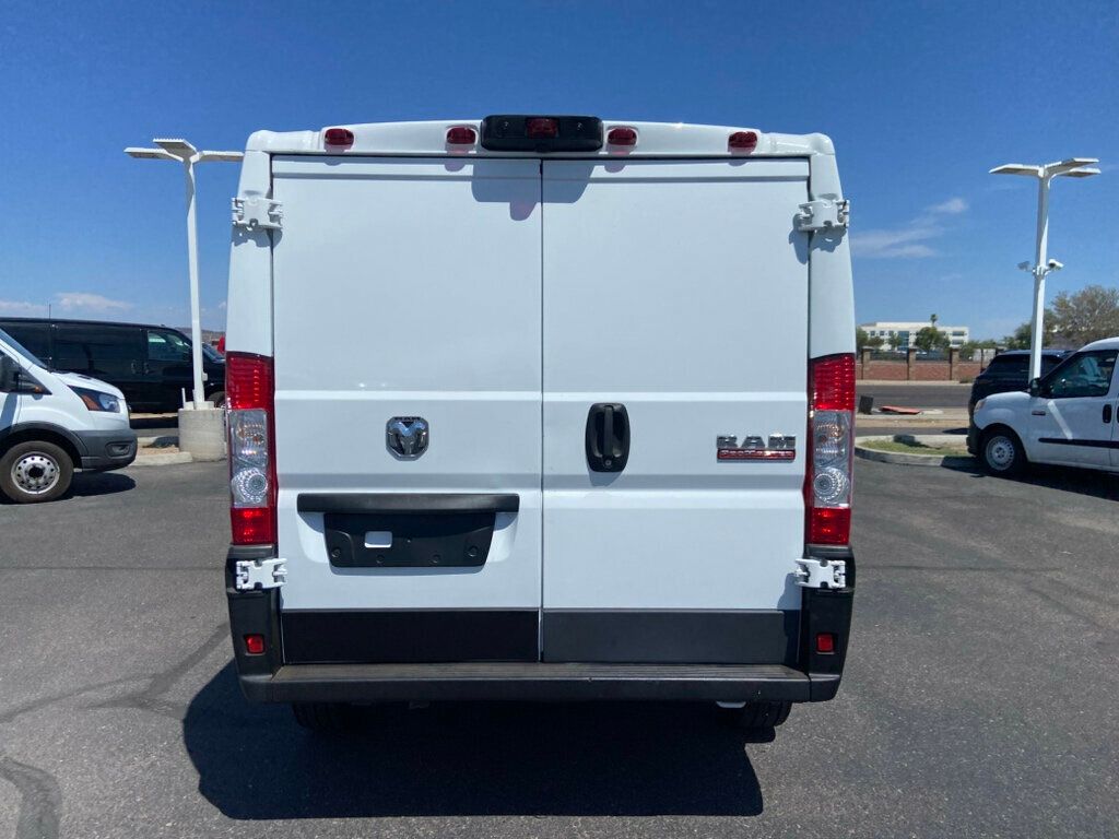 2025 Ram ProMaster 2500 photo 4