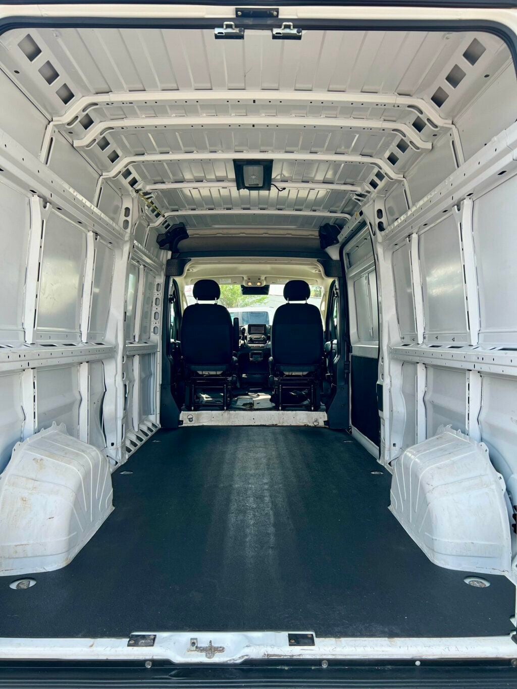 2025 Ram ProMaster Cargo Van 2500 HIGH - 23020730 - 7