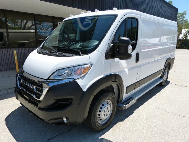 2025 Ram ProMaster Cargo Van 3.6L V6 GAS*2500*TRADESMAN*LOW ROOF*136" WB*BULKHEAD*18K MILES! - 23014823 - 1