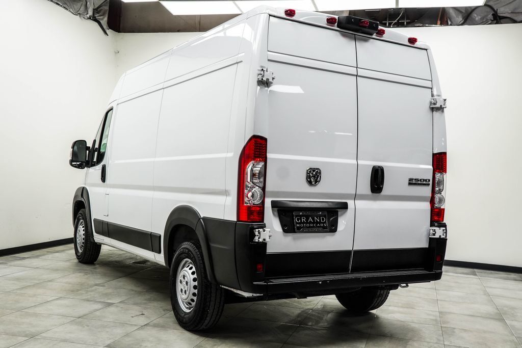 Ram Cargo Van photo 10