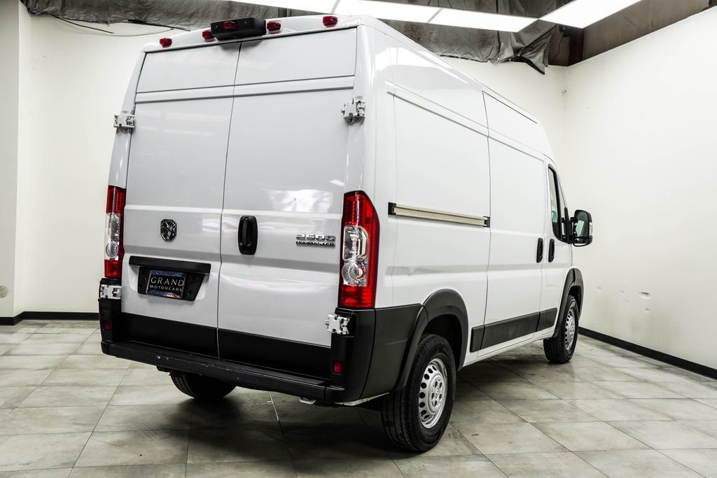 Ram Cargo Van photo 11