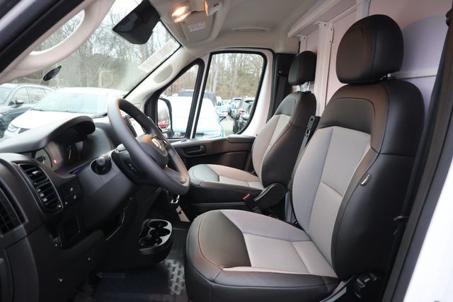 2025 Ram ProMaster Cargo Van Tradesman 2500 High Roof 159'' WB w/Pass Seat & Grooming Station - 22964540 - 17