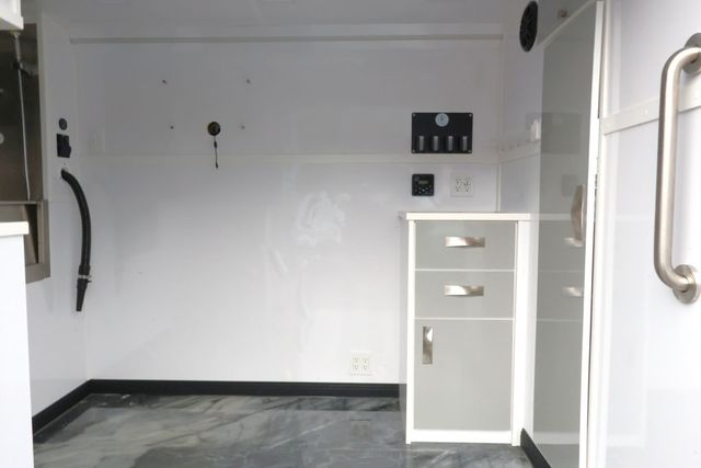 2025 Ram ProMaster Cargo Van Tradesman 2500 High Roof 159'' WB w/Pass Seat & Grooming Station - 22964540 - 22