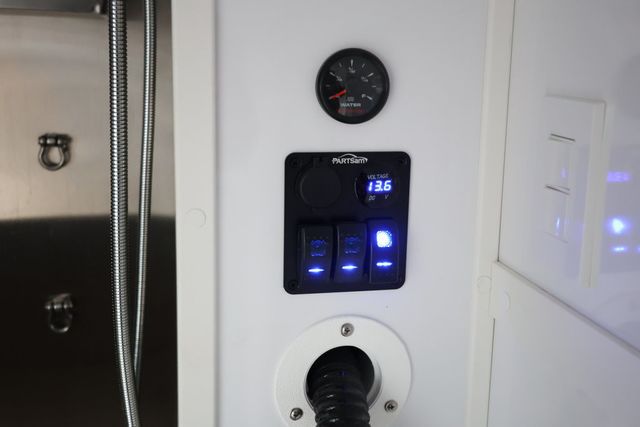 2025 Ram ProMaster Cargo Van Tradesman 2500 High Roof 159'' WB w/Pass Seat & Grooming Station - 22964540 - 24