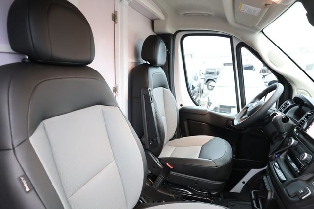 2025 Ram ProMaster Cargo Van Tradesman 2500 High Roof 159'' WB w/Pass Seat & Grooming Station - 22964540 - 29