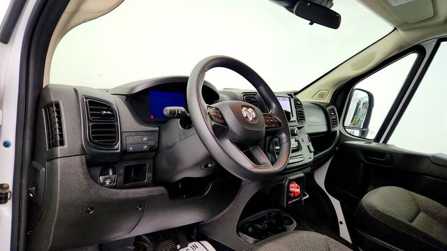 2025 Ram ProMaster Cargo Van Tradesman 2500 Low Roof 136'' WB w/Pass Seat & Adaptive Cruise - 23038164 - 10