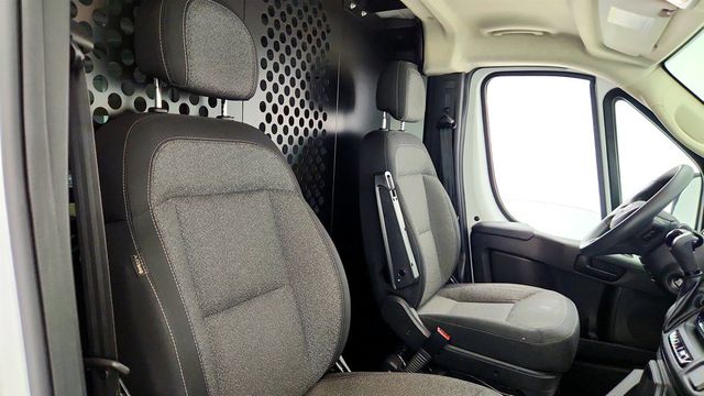 2025 Ram ProMaster Cargo Van Tradesman 2500 Low Roof 136'' WB w/Pass Seat & Adaptive Cruise - 23038164 - 23