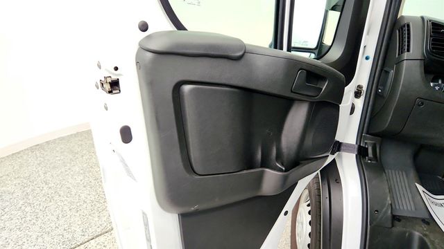 2025 Ram ProMaster Cargo Van Tradesman 2500 Low Roof 136'' WB w/Pass Seat & Adaptive Cruise - 23038176 - 9