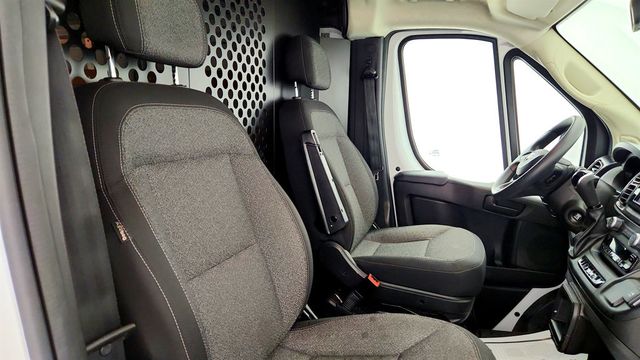 2025 Ram ProMaster Cargo Van Tradesman 2500 Low Roof 136'' WB w/Pass Seat & Adaptive Cruise - 23038176 - 23