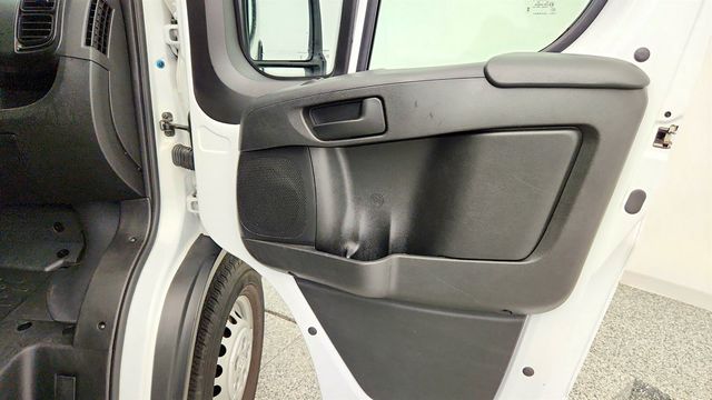 2025 Ram ProMaster Cargo Van Tradesman 2500 Low Roof 136'' WB w/Pass Seat & Adaptive Cruise - 23038176 - 25