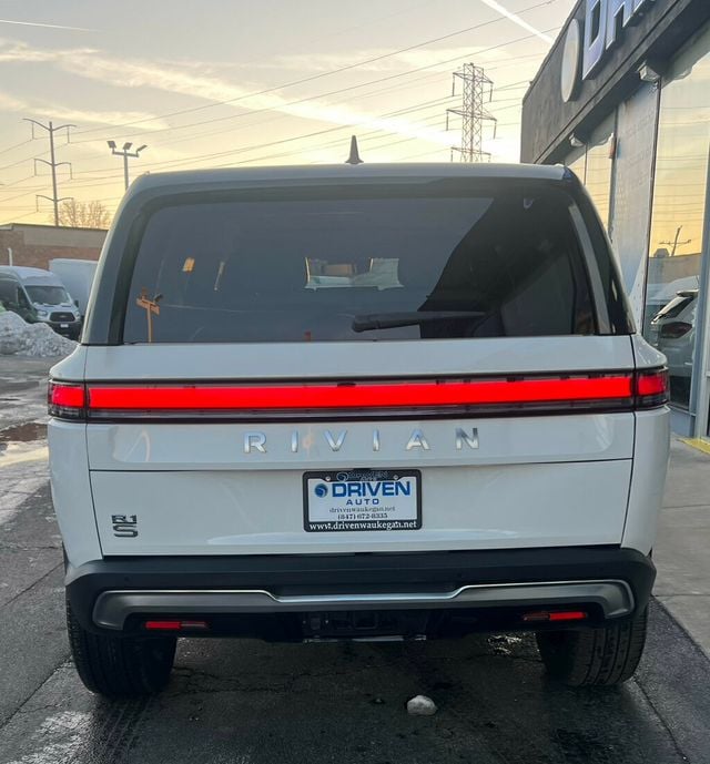 2025 Rivian R1S ADVENTURE - 22959214 - 3