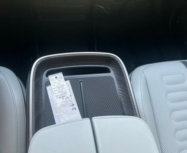 2025 Rivian R1S ADVENTURE - 22959214 - 39