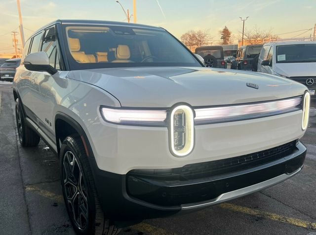 2025 Rivian R1S ADVENTURE - 22959214 - 6