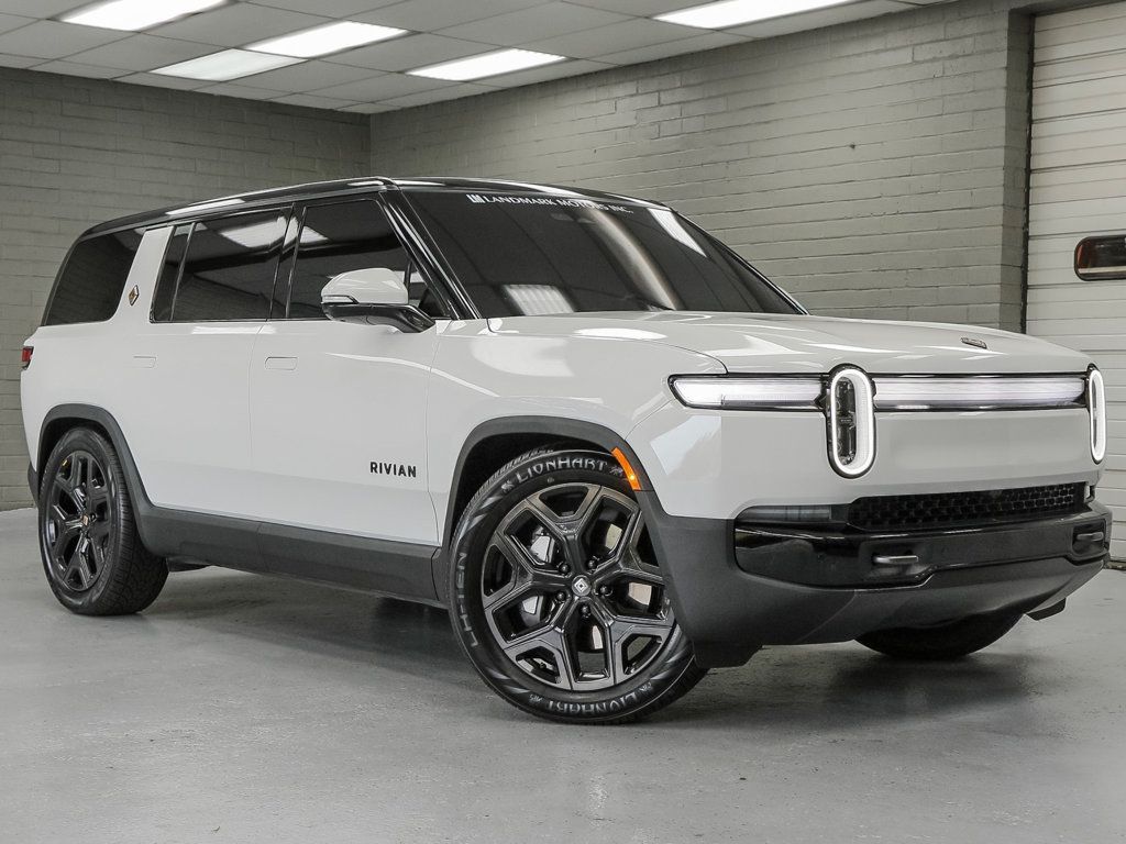 Rivian R1S