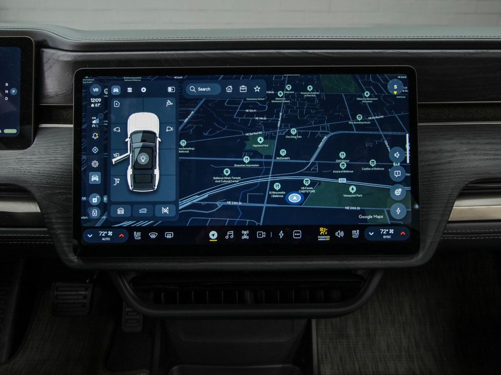 Rivian R1S photo 16