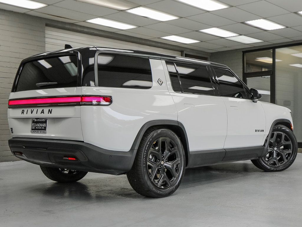 Rivian R1S photo 31