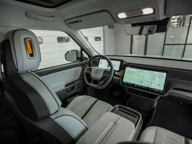 2025 Rivian R1S Adventure Dual-Motor Standard Pack - 22978703 - 16