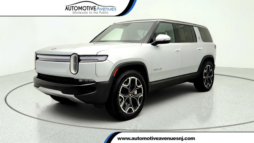 2025 Rivian R1S Adventure Dual-Motor Standard Pack w/ 22'' Sport Bright Wheels - 23029484 | Video 1