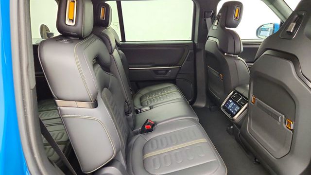 2025 Rivian R1S Adventure Dual-Motor Standard Pack w/ Autonomy Driver Assistance - 23080964 - 24
