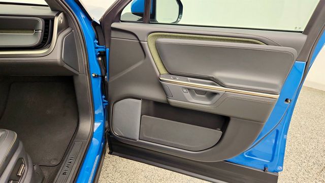 2025 Rivian R1S Adventure Dual-Motor Standard Pack w/ Autonomy Driver Assistance - 23080964 - 27