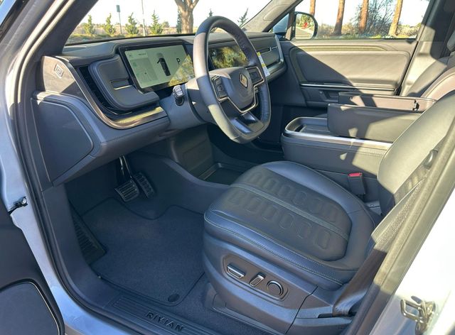 2025 Rivian R1S Adventure Edition - 22938503 - 23