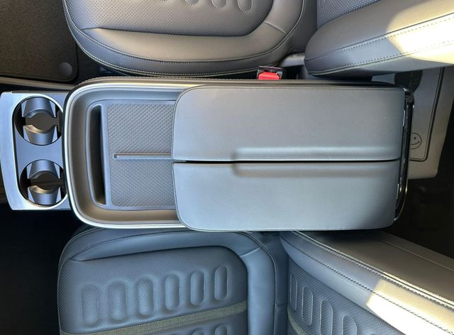 2025 Rivian R1S Adventure Edition - 22938503 - 26